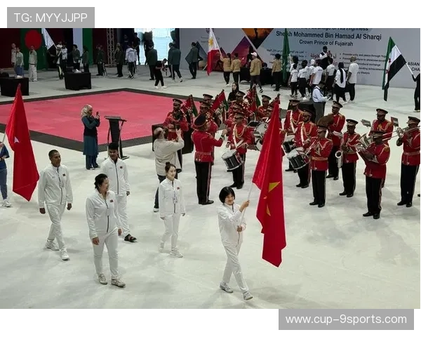 瑜伽选手获得国际比赛金牌，提升中国地位，瑜伽世界冠军